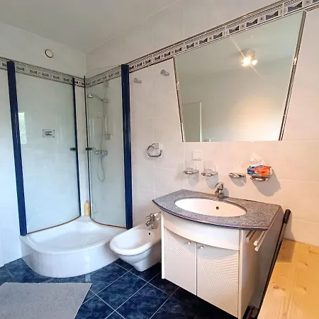 2 Zimmer, Wc, Bad Und Terrasse Appartement *